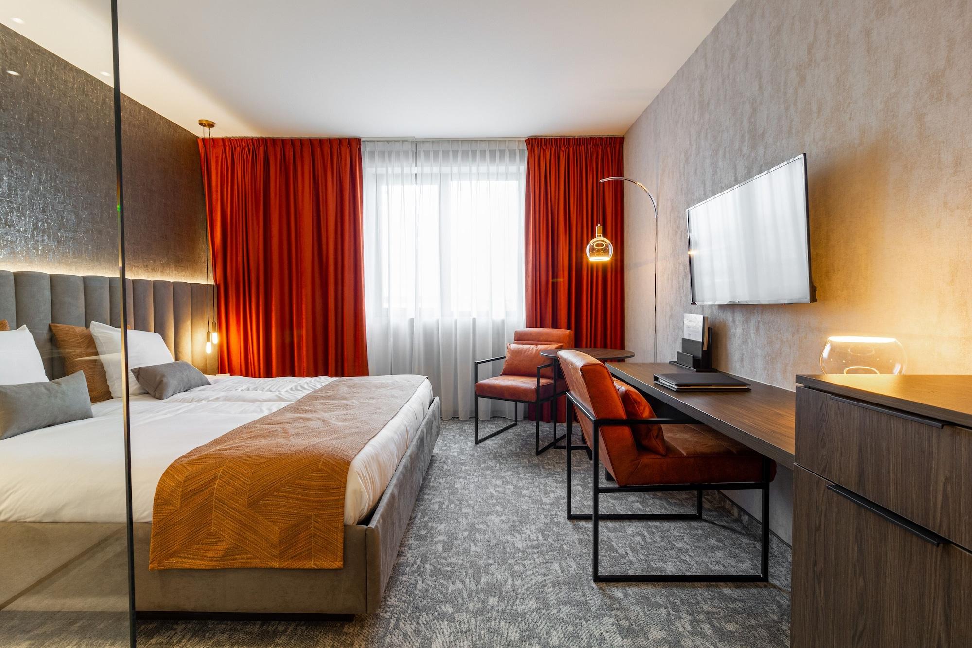 Van Der Valk Hotel Mons Congres & Spa Bagian luar foto