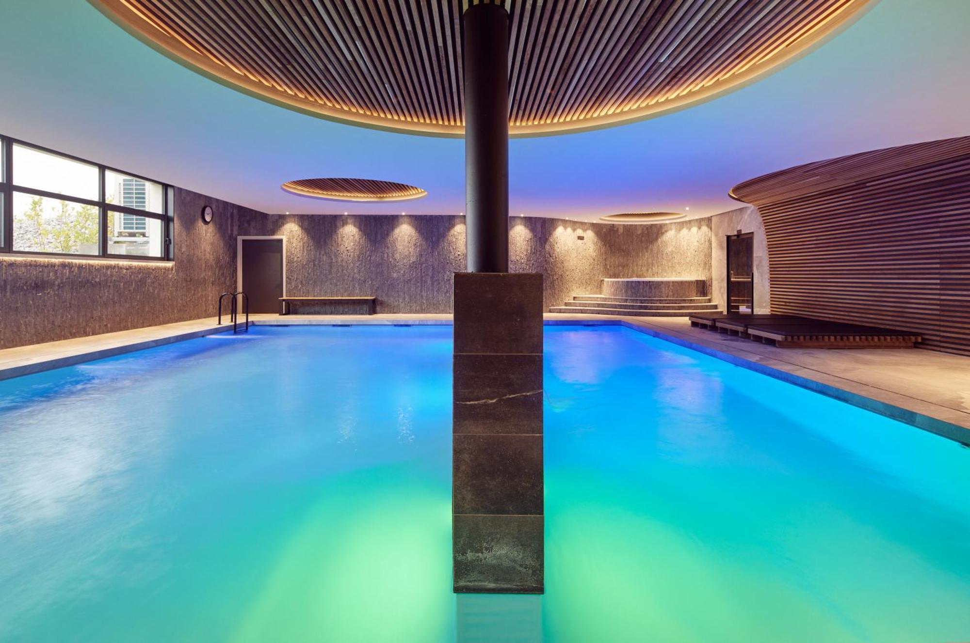 Van Der Valk Hotel Mons Congres & Spa Bagian luar foto