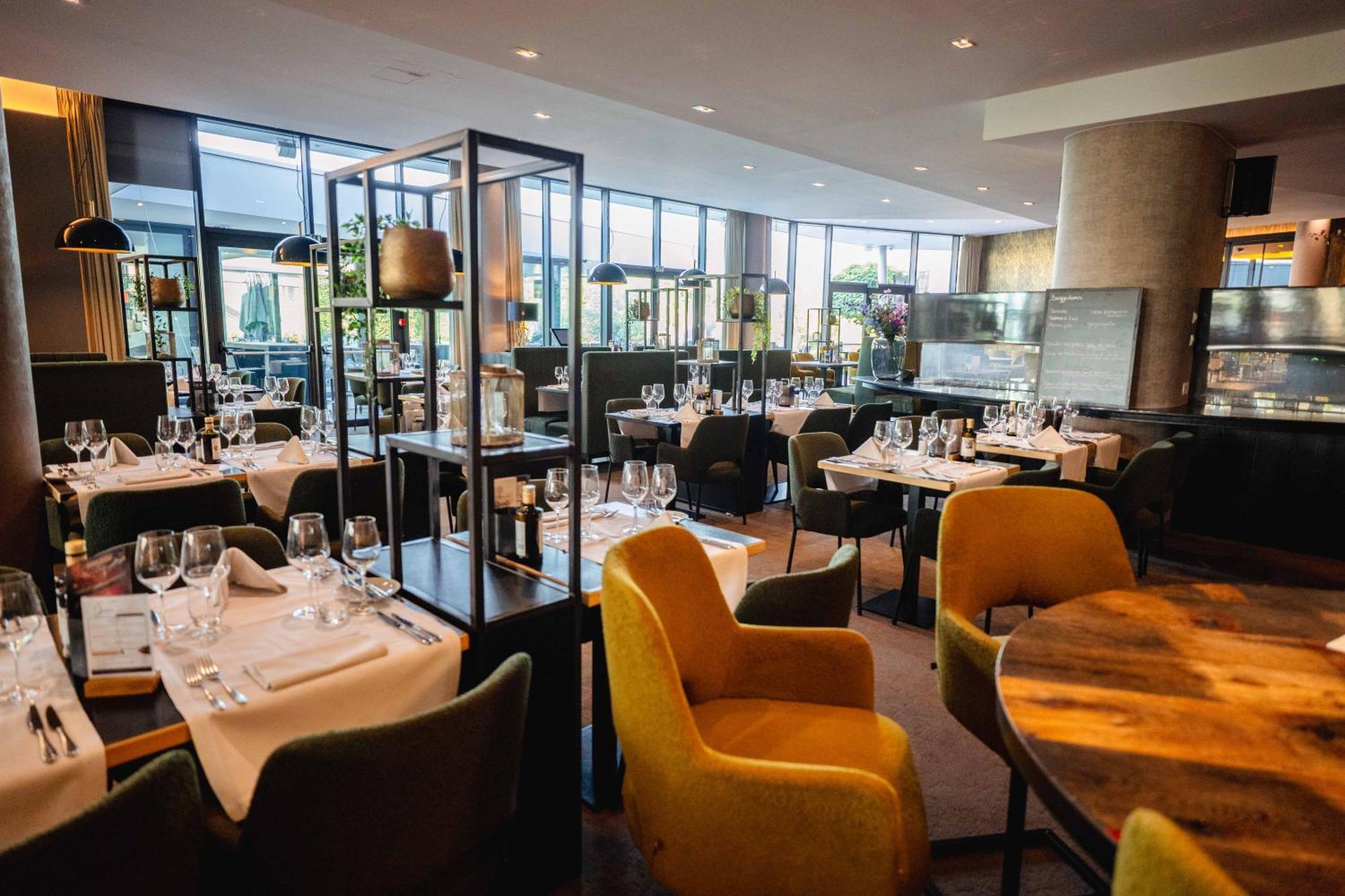 Van Der Valk Hotel Mons Congres & Spa Bagian luar foto