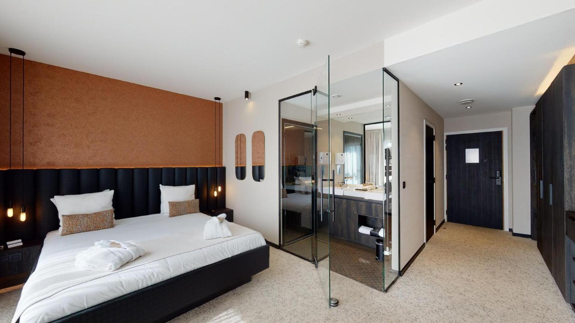 Van Der Valk Hotel Mons Congres & Spa Bagian luar foto
