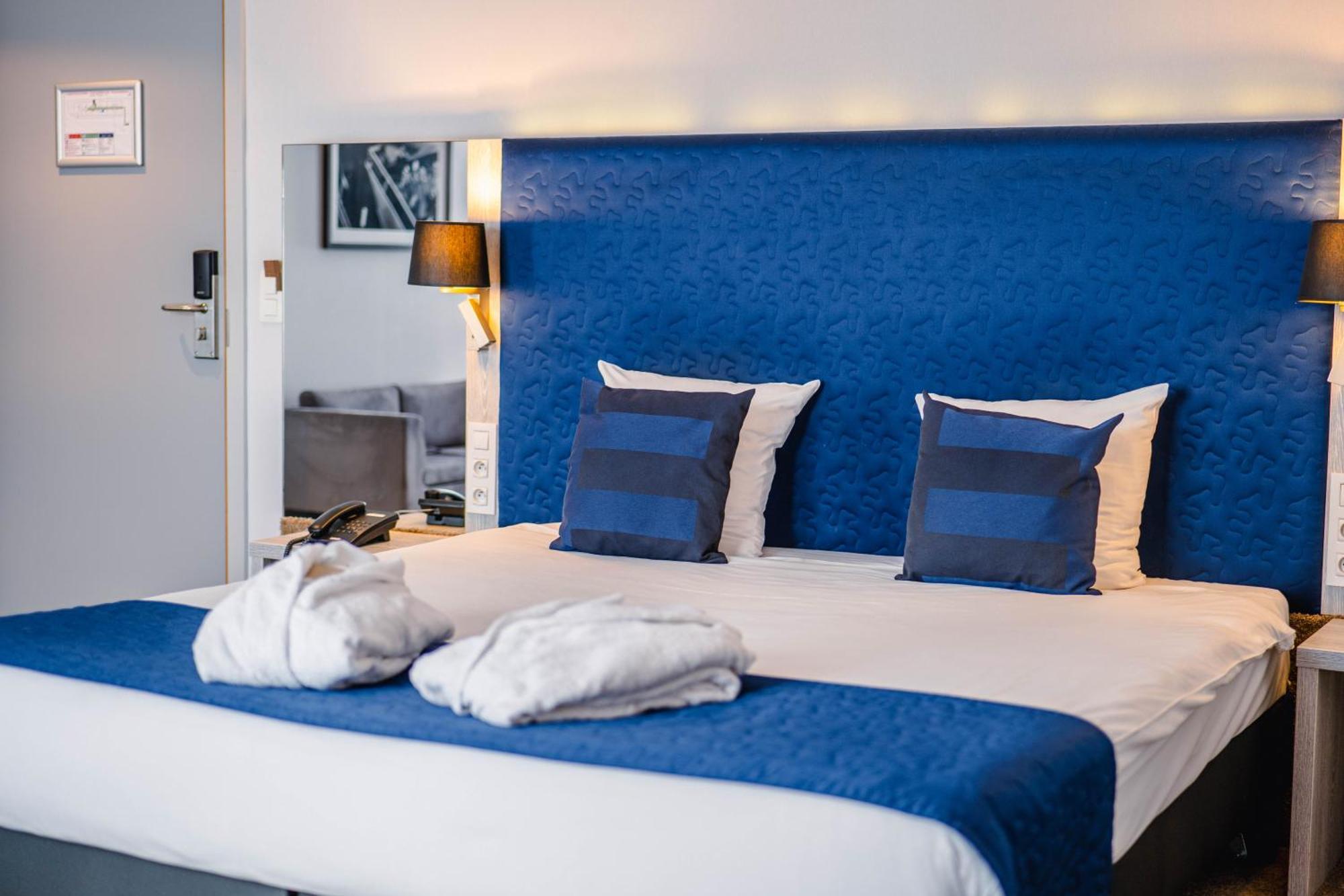 Van Der Valk Hotel Mons Congres & Spa Bagian luar foto
