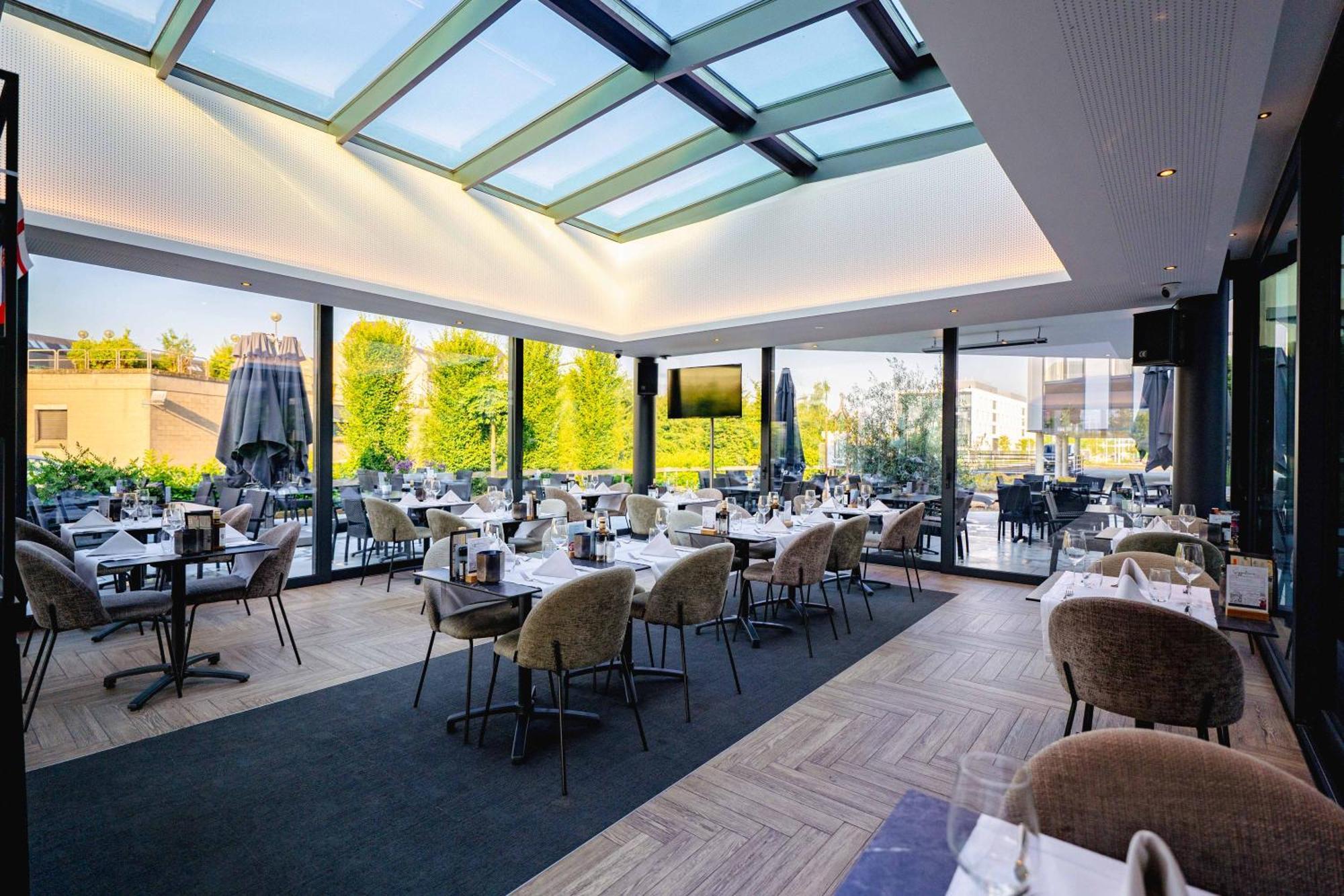 Van Der Valk Hotel Mons Congres & Spa Bagian luar foto